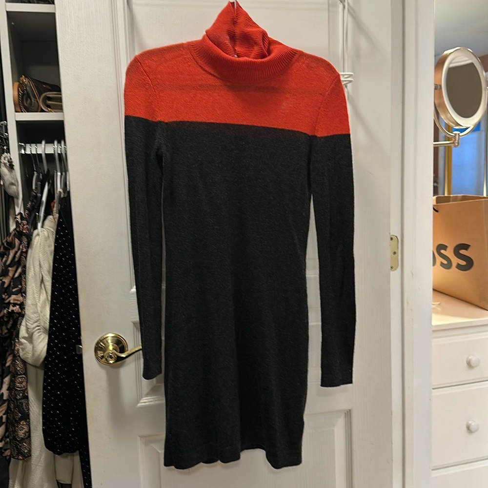 Hardly worn Theory turtleneck dress